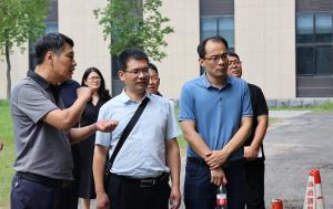 長沙理工大學(xué)汽車與機(jī)械工程學(xué)院黨委副書記兼副院長唐宏賓一行到訪高遠(yuǎn)路業(yè)集團(tuán)開展訪企拓崗活動(dòng)